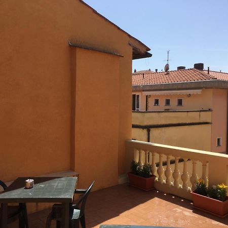 ピサ Casa Carducci 33 Bed & Breakfast エクステリア 写真